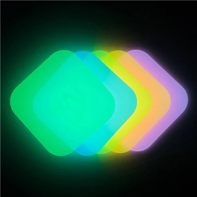 Koyu Akrilik Levhada Kendiliğinden Parlayan Parıltı